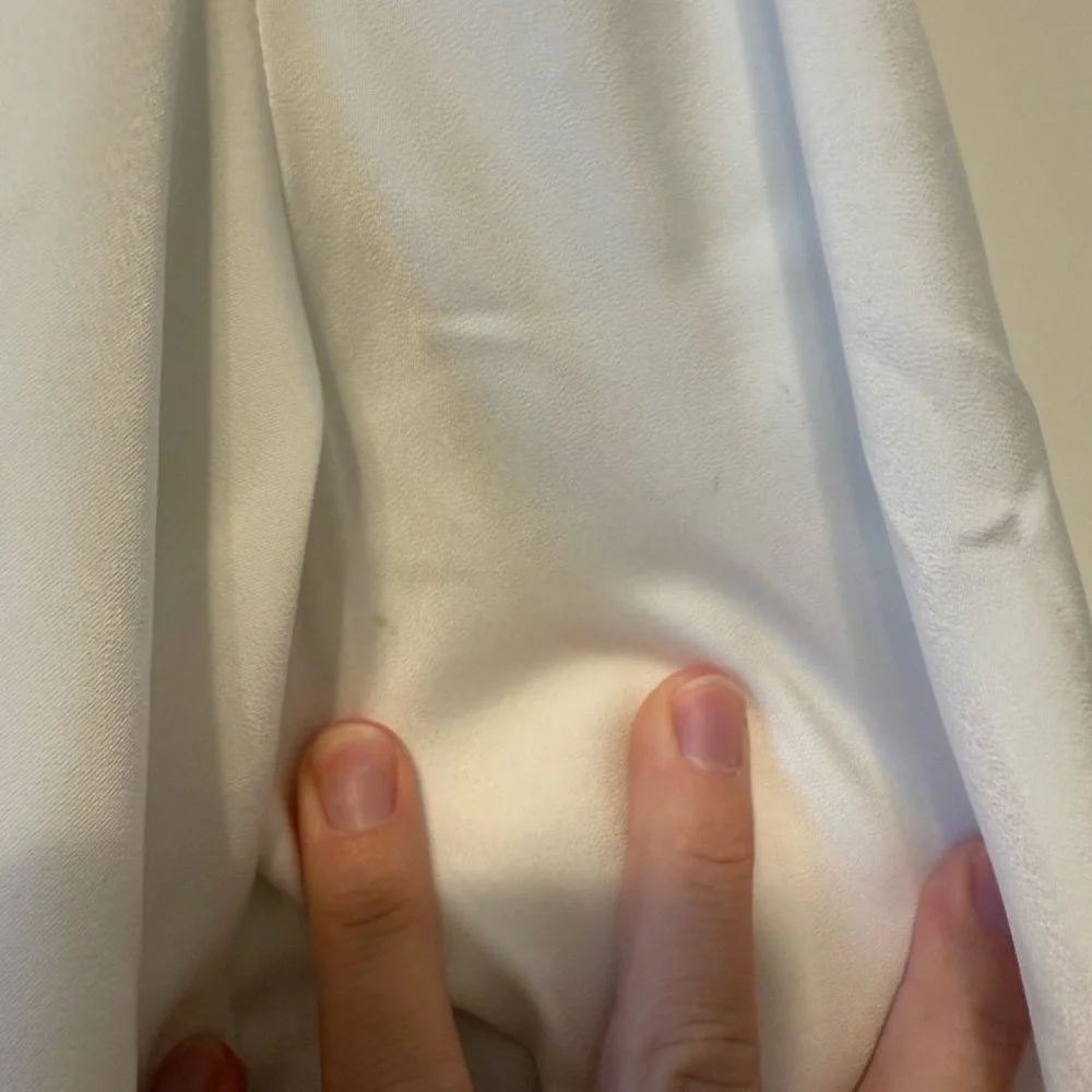 H&M Elegant Ivory Satin Shirt - Picture 4 of 7
